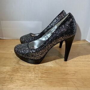 Rampage Women's Shoes Size 7M Heels Metallic Silver Closed Toe‎